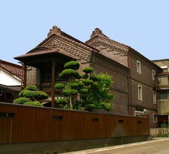 レトロ横丁商店街(旧ふれあい通り)
