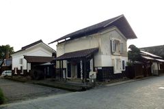 レトロ横丁商店街(旧ふれあい通り)